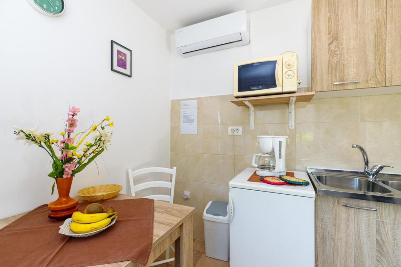 Apartments Vivijana Rabac Exterior foto